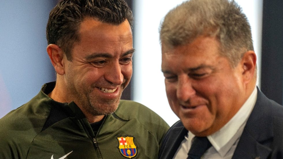Xavi Hernandez-Joan Laporta